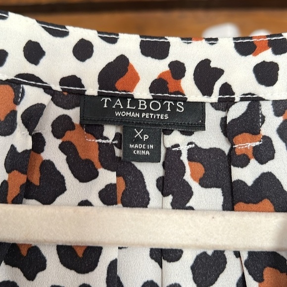 TALBOTS Black/Rust/Cream Animal Print Collarless Partial Button Blouse,1X Petite - Picture 3 of 8